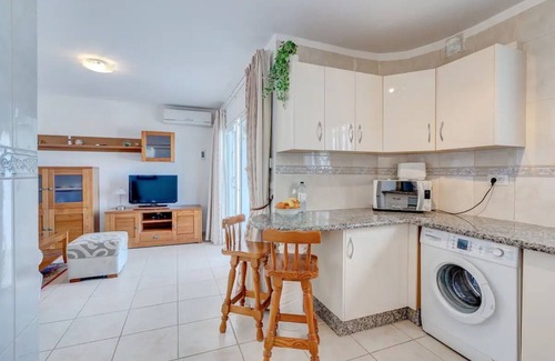 Los Gigantes Apartment | Holiday Apartment "Los Gigantes Sea View" near Beach with Shared Pool & Wi-Fi
