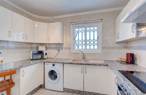 Los Gigantes Apartment | Holiday Apartment "Los Gigantes Sea View" near Beach with Shared Pool & Wi-Fi