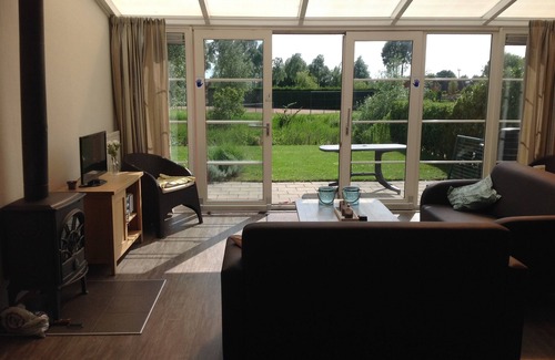Hoofdplaat Cottage | Holiday apartment for 6 people. at 100m from the sea at Hoofdplaat in Zeeland