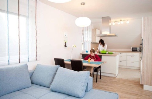 Stubenberg House | Holiday Apartment in Stubenberg with Private Parking