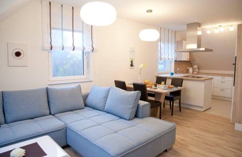 Stubenberg House | Holiday Apartment in Stubenberg with Private Parking