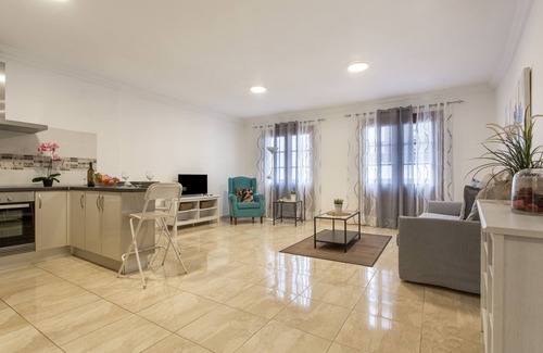 El Guincho Apartment | Holiday Apartment 'Rolycar 201' with Wi-Fi