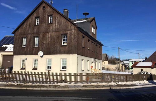 Deutscheinsiedel Apartment | Holiday apartment with wi-fi access