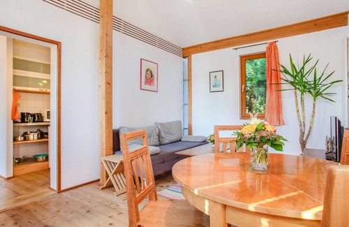 Chieming Apartment | Holiday Apartment "Oestreich" close to Chiemsee Lake with Wi-Fi & Terrace