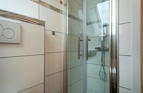 Friedrichshafen Apartment | Holiday Apartment 'Alpenblick' with Mountain View, Balcony & Wi-Fi