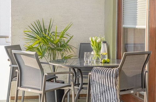 Waggershausen Apartment | Holiday Apartment 'Comfort Buchhorn' with Balcony and Wi-Fi
