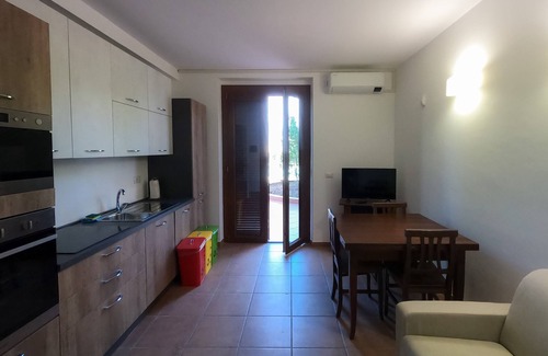 Gualdo Cattaneo Apartment | Holiday Apartment "Villa Rita - Fresia" with Mountain View, Shared Pool & Wi-Fi