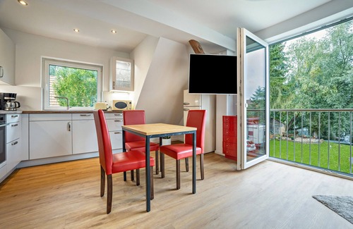 Bad Bodenteich Apartment | Holiday Apartment "Seeblick" with Lake View and Wi-Fi