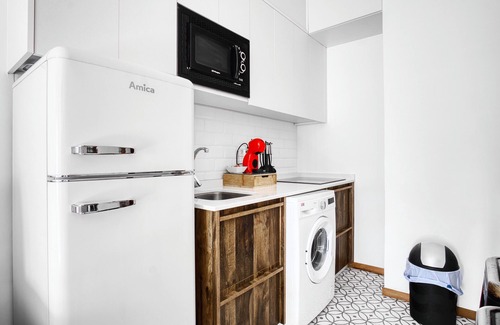 Old Town Apartment | Holiday Apartment "El Desembarco" with Sea View, Balcony & Wi-Fi