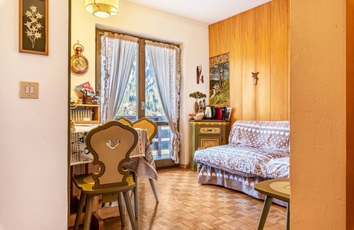 Pera Apartment | Holiday Apartment "Ciasa Apelli" with Mountain View & Terrace