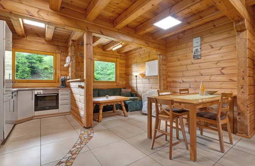 Gengenbach Apartment | Holiday Apartment '3 - Panoramic View' with Shared Terrace, Shared Garden and Wi-Fi