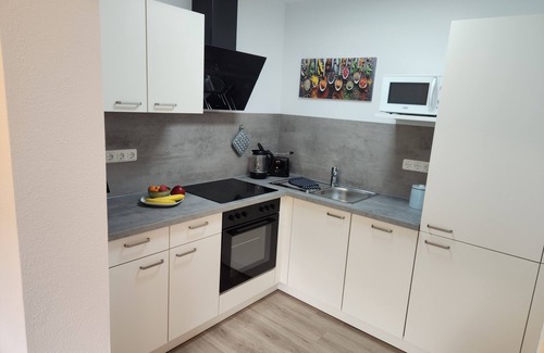 Iphofen Apartment | Holiday Apartment '5 Traminer' with Mountain View, Shared Terrace and Wi-Fi
