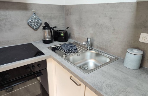 Iphofen Apartment | Holiday Apartment '5 Traminer' with Mountain View, Shared Terrace and Wi-Fi