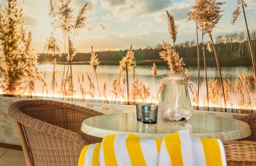 Saltusio Apartment | Holiday Apartment "Alpenhof Lodge Almrose II" with Mountain View, Pool & Wi-Fi