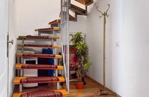 Bamberg Apartment | Holiday Apartment 'Alte Stadtmauer' with Shared Garden and Wi-Fi