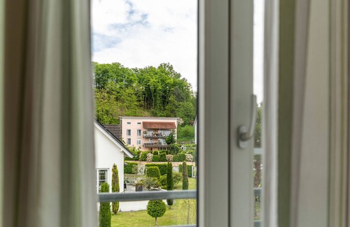 Ringsheim Apartment | Holiday Apartment "Biehler" with Private Terrace, Shared Garden & Wi-Fi