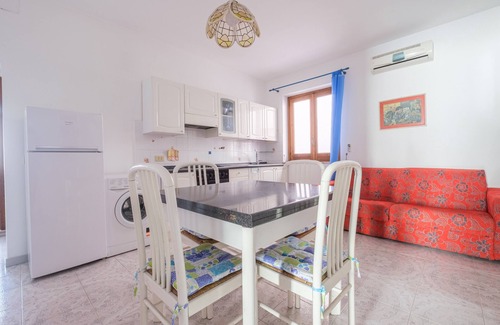 Canneto Apartment | Holiday Apartment "Case Vacanza Armando Bilo Filicudi" with Shared Terrace & Wi-Fi