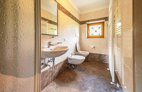 Mareo Apartment | Holiday Apartment "Ciasa La Palsa 2" with Mountain View, Balcony & Wi-Fi