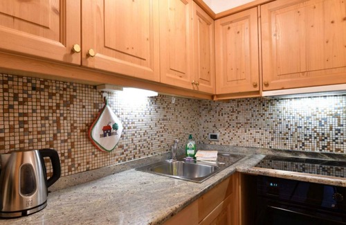 La Valle Apartment | Holiday Apartment "Ciasa Mirio Rit" with Mountain View, Wi-Fi & Balcony