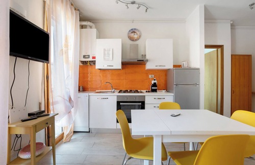 Ex Campo d'Aviazione Apartment | Holiday Apartment 'Coral House Viareggio' with Balcony