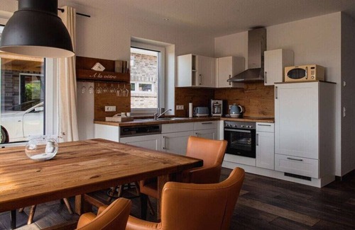 Fedderwardersiel House | Holiday apartment with 3 bedrooms