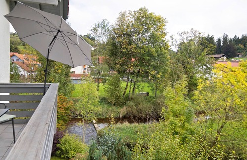 Marktoberdorf Apartment | Holiday Apartment 'Am Mühlbach' with Shared Garden, Balcony and Wi-Fi