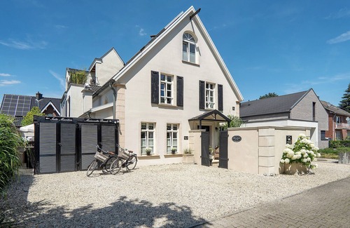 Neuenkirchen Apartment | Holiday Apartment 'Gästewohnung Am See - Maisonette' with Private Terrace and Wi-Fi Near the Beach