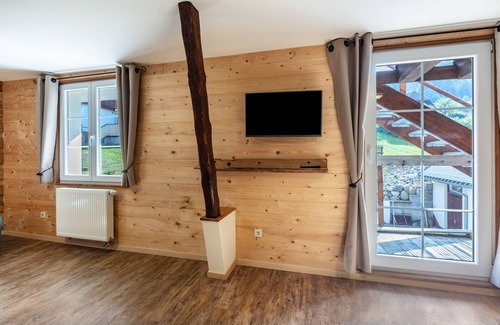 St. Blasien Apartment | Holiday Apartment '6' with Mountain View, Balcony and Wi-Fi