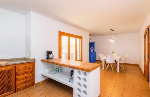 Es Pelats Apartment | Holiday Apartment 'Es Port' close to the Beach with Sea View, Terrace & Wi-Fi