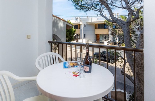 Cala Agulla Apartment | Holiday Apartment "Mhm 3" with Balcony & Wi-Fi