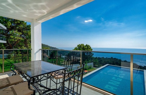 Uzunyurt House | Holiday apartment Fethiye for 1 - 10 persons with 5 bedrooms - Holiday house