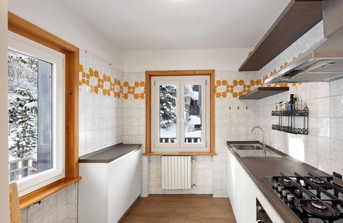 Teola Apartment | Holiday Apartment 'Forést' with Mountain View, Shared Garden & Wi-Fi