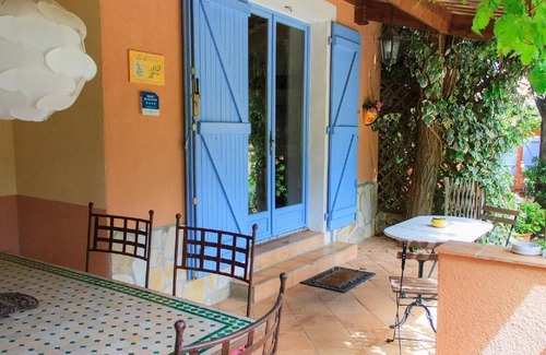Chateauvert Apartment | Holiday apartment Château Vert for 1 - 4 persons with 1 bedroom - Row house