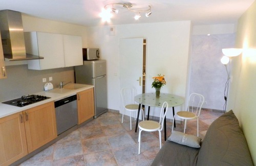 Sainte-Helene-du-Lac House | Holiday apartment Les Mollettes for 1 - 4 persons with 1 bedroom - Holiday house