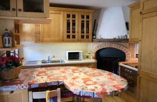 Penia Apartment | Holiday Apartment "Gran Vernel Hause" near Slopes with Balcony