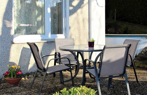 Beuren Apartment | Holiday Apartment Hogh with Beautiful Garden