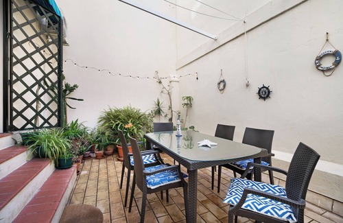 Cadiz Apartment | Holiday Apartment "Huerta del Obispo" with Wi-Fi and Terrace