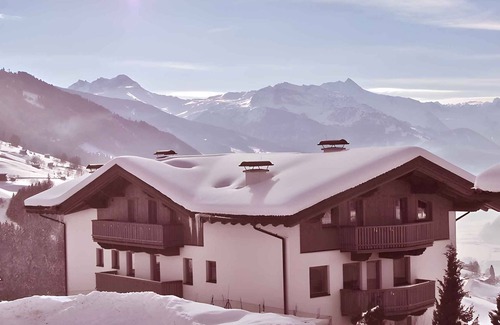 Stummerberg Apartment | Holiday apartment in quiet surroundings in the region of the Zillertal mountains