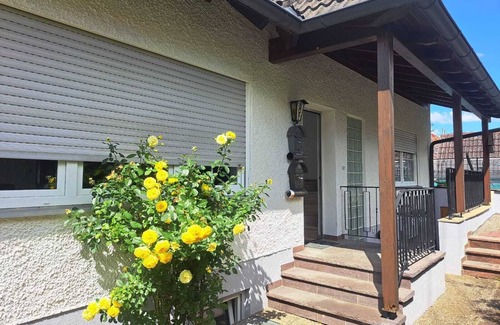 Wallerstein Apartment | Holiday Apartment "Im Ries" with Wi-Fi