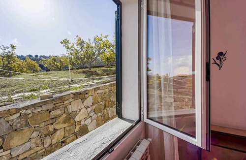 Torrazza Apartment | Holiday apartment in a farmhouse with swimming pool