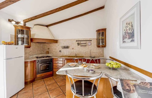 Torrazza Apartment | Holiday apartment in a farmhouse with swimming pool