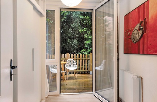 Havelberg Apartment | Holiday Apartment in a Monument – Accessible, with Private Terrace and Wi-Fi