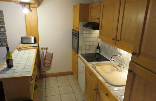 Samoens Apartment | Holiday Apartment in Samoens Centre 60mܑ 2 bedrooms + bunk room Wi-Fi TV & DVD