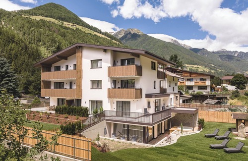 San Giovanni Apartment | Holiday Apartment 'Silva Romantic' with Mountain View, Private Terrace and Wi-Fi
