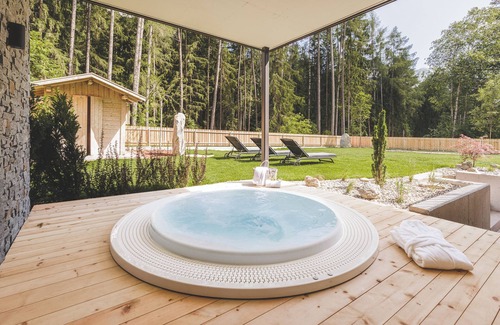 San Giovanni Apartment | Holiday Apartment 'Silva Mountain' with Mountain View, Private Terrace and Wi-Fi