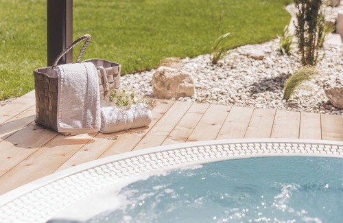 San Giovanni Apartment | Holiday Apartment 'Silva Mountain' with Mountain View, Private Terrace and Wi-Fi