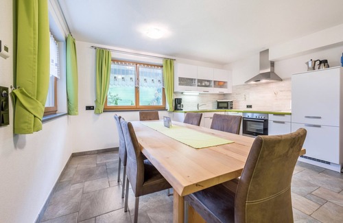 Valle Aurina Apartment | Holiday Apartment AlpenAppart App Weiße Zinne with Shared Whirlpool & Garden