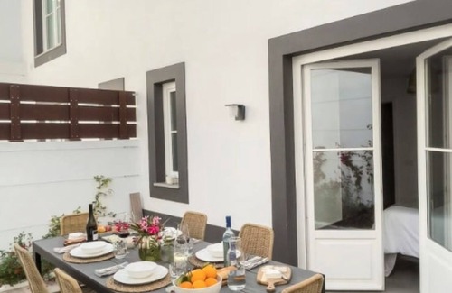 Tavira Villa | Holiday Apartment "Jasmine House" with 2 Private Terraces & Wi-Fi