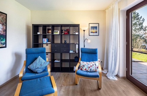 Kirchheim Apartment | Holiday Apartment "Kirchheim" with Private Terrace, Private Garden and Wi-Fi