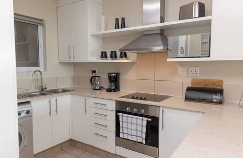 Lagoon Beach Apartment | Holiday Apartment, Lagoon Beach